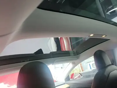 Tesla Model 3 2020, 66800 км, за 104300 CNY - фото 14