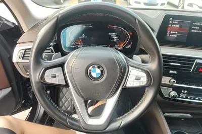 BMW 5 Series 2020, 117899 км, за 165840.26 CNY - фото 4