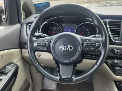 Kia Canival 2015, 108169 км, за 11000000 KRW - фото 9