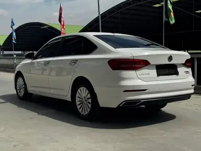 Volkswagen Lavida 2019, 71000 км, за 45800 CNY