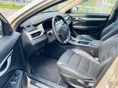Geely Emgrand 2018, 89000 км, за 19500 CNY
