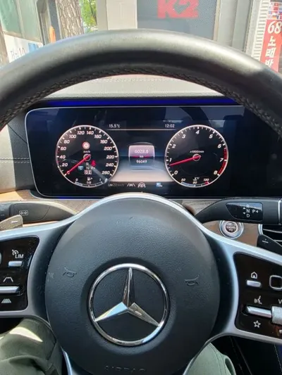 Mercedes-Benz E-Class 2020, 96049 км, за 29500000 KRW - фото 8
