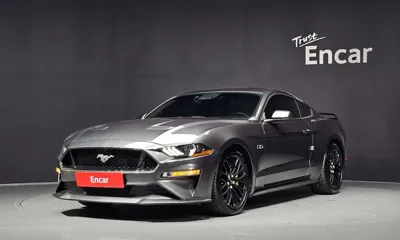 Ford Mustang · 2019 год