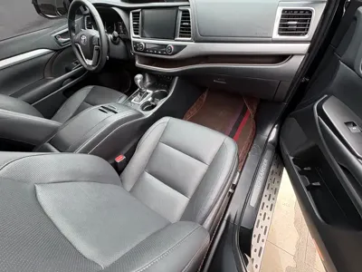 Toyota Highlander 2020, 70000 км, за 125800 CNY - фото 18