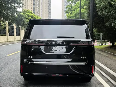 Voyah Dreamer 2024, 37000 км, за 205799 CNY
