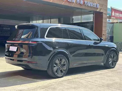 Li Auto Li L9 2023, 47200 км, за 249800 CNY