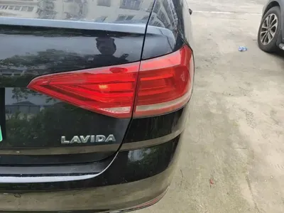 Volkswagen Lavida 2017, 70600 км, за 28400 CNY - фото 8
