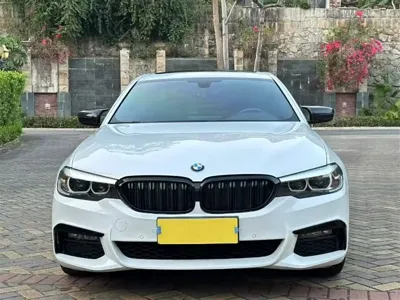 BMW 5 Series 2019, 143000 км, за 149800 CNY