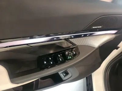 BMW 5-Series 2025, 500 км, за 49920000 KRW - фото 9