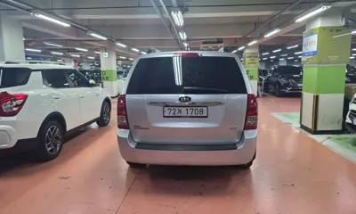 Kia Canival 2013, 121136 км, за 3500000 KRW