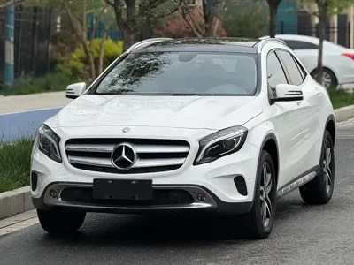 Mercedes-Benz GLA · 2015 год