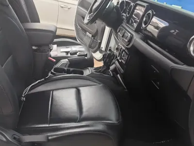 Jeep Wrangler 2022, 50000 км, за 250000 CNY