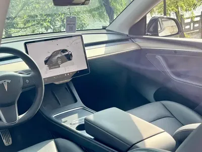 Tesla Model Y 2022, 60000 км, за 153000 CNY - фото 16