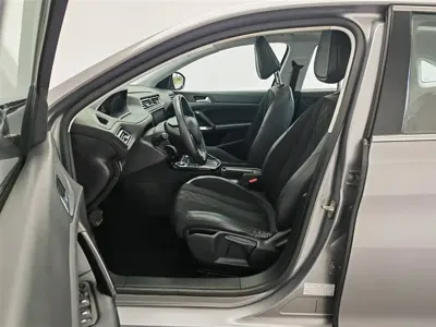 Peugeot 308 2017, 94300 км, за 22900 CNY - фото 10