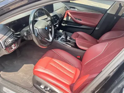 BMW 5 Series New Energy 2021, 65000 км, за 158800 CNY