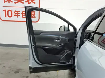 BYD L DM-i 2025, 9600 км, за 99800 CNY - фото 8