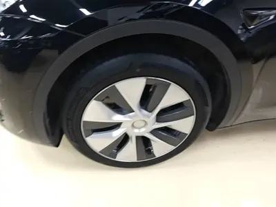 Tesla Model Y 2023, 56400 км, за 184100 CNY - фото 23