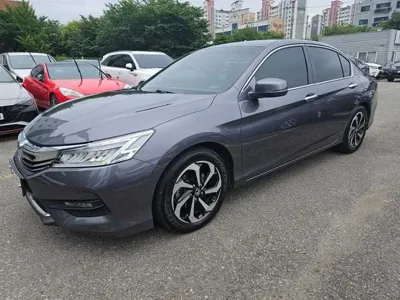 Honda Accord 2017, 58936 км, за 12700000 KRW