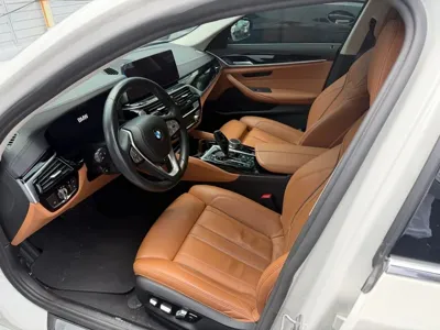 BMW 5-Series 2022, 126900 км, за 28900000 KRW