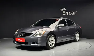 Nissan Altima · 2012 год