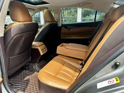 Lexus ES 2017, 150000 км, за 78800 CNY - фото 5