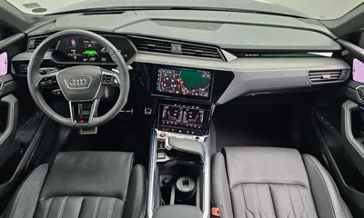 Audi SQ8 e-tron 2024, 2145 км, за 96000000 KRW - фото 7