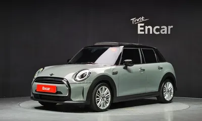 MINI Cooper · 2022 год