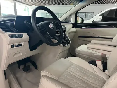 Buick GL8 2022, 42000 км, за 236000 CNY