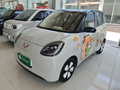 Wuling MINIEV 2025, 14000 км, за 35700 CNY
