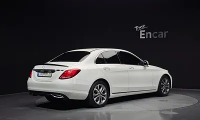 Mercedes-Benz C-Class 2017, 101388 км, за 15900000 KRW - фото 2