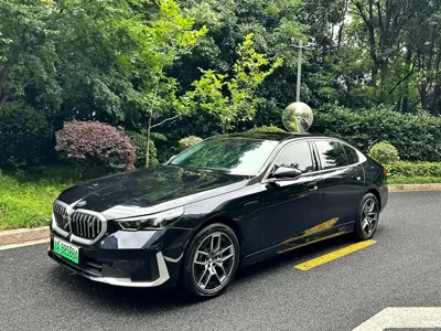 BMW i5 · 2025 год