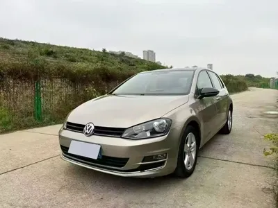 Volkswagen Golf · 2017 год