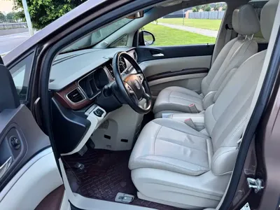 Buick GL8 2019, 100000 км, за 75000 CNY - фото 9