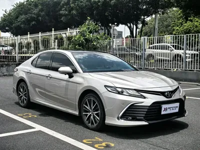 Toyota Camry 2023, 34000 км, за 119000 CNY