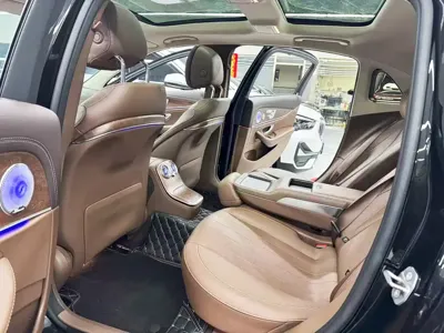 Mercedes-Benz E-Class 2023, 50000 км, за 283800 CNY - фото 8