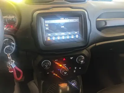 Jeep Renegade 2019, 73200 км, за 41800 CNY - фото 13