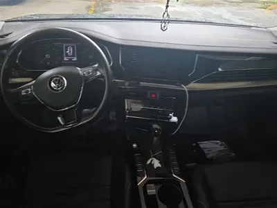 Volkswagen Passat 2021, 51600 км, за 83000 CNY - фото 12