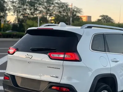 Jeep Cherokee 2016, 160000 км, за 29800 CNY - фото 21