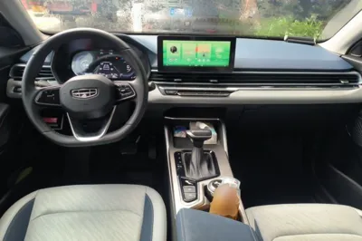Geely Auto Emgrand 2022, 8600 км, за 54383.75 CNY - фото 6