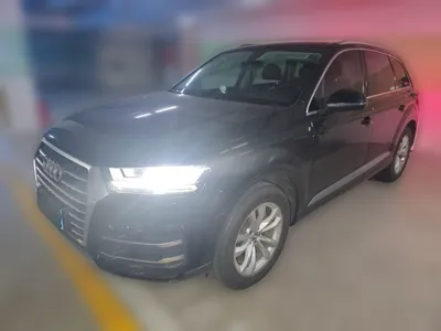 Audi Q7 2019, 85200 км, за 193292.62 CNY - фото 1