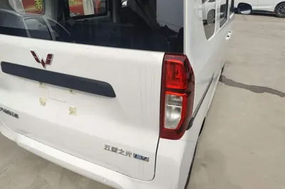 Wuling Zhiguang New Energy 2025, 100 км, за 62031.47 CNY - фото 9