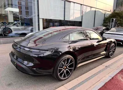 Porsche Taycan 2025, 18700 км, за 135350000 KRW