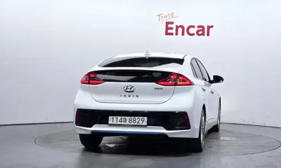 Hyundai Ioniq 2016, 189356 км, за 8900000 KRW