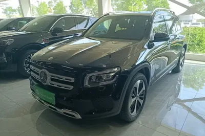 Mercedes-Benz GLB · 2023 год