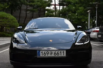 Porsche 718 · 2024 год