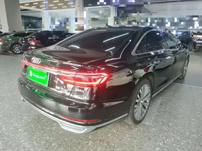 Audi A8 2019, 129900 км, за 299200 CNY - фото 5