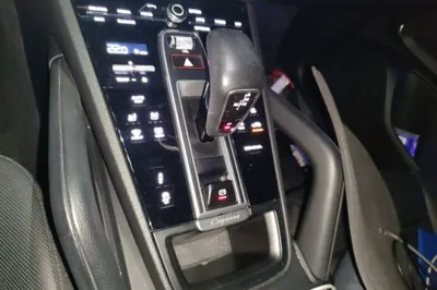 Porsche Cayenne E-Hybrid 2022, 109800 км, за 369145.16 CNY - фото 14
