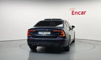 Volvo S60 2021, 44254 км, за 31500000 KRW