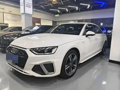 Audi A4L · 2021 год
