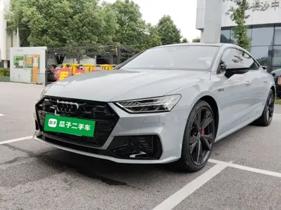 Audi A7L 2025, 5500 км, за 316300 CNY